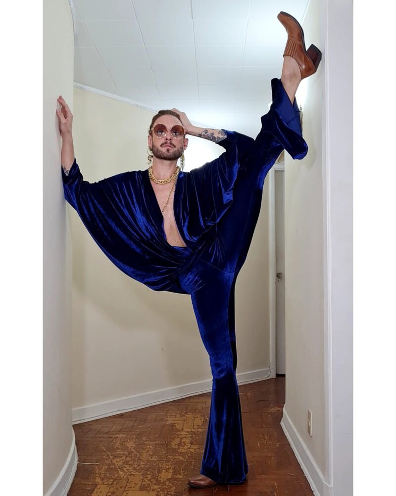 CALÇA JANIS JOPLIN VELUDO AZUL MARINHO - boca de sino - Imagem 7