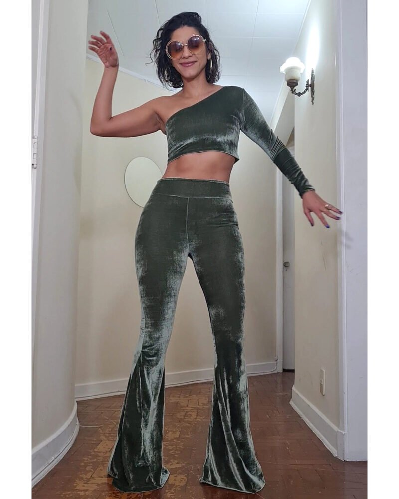 CALÇA JANIS JOPLIN VELUDO VERDE - boca de sino