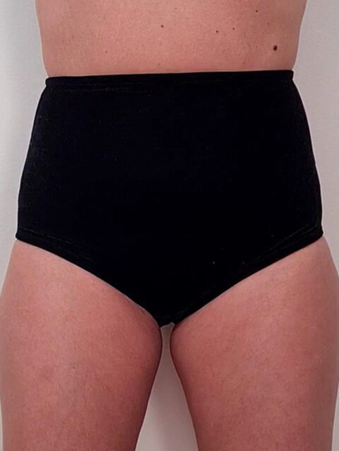 HOT PANT VELUDO PRETO