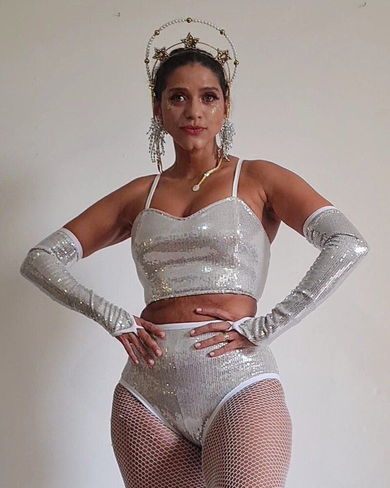 HOT PANT PAETÊ PRATA - Imagem 4
