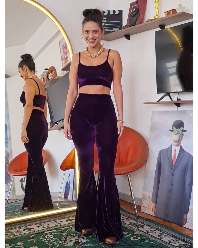 CALÇA JANIS JOPLIN VELUDO ROXO BERINJELA - Imagem 3