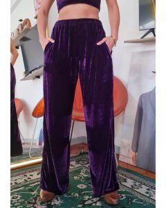 CALÇA RETA VELUDO ROXO BERINJELA