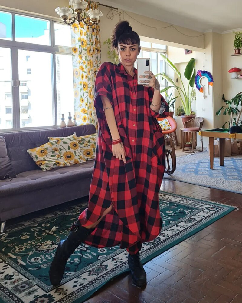 CAMISÃO CRIS LONGO FLANELA XADREZ VERMELHO E PRETO - Imagem 7