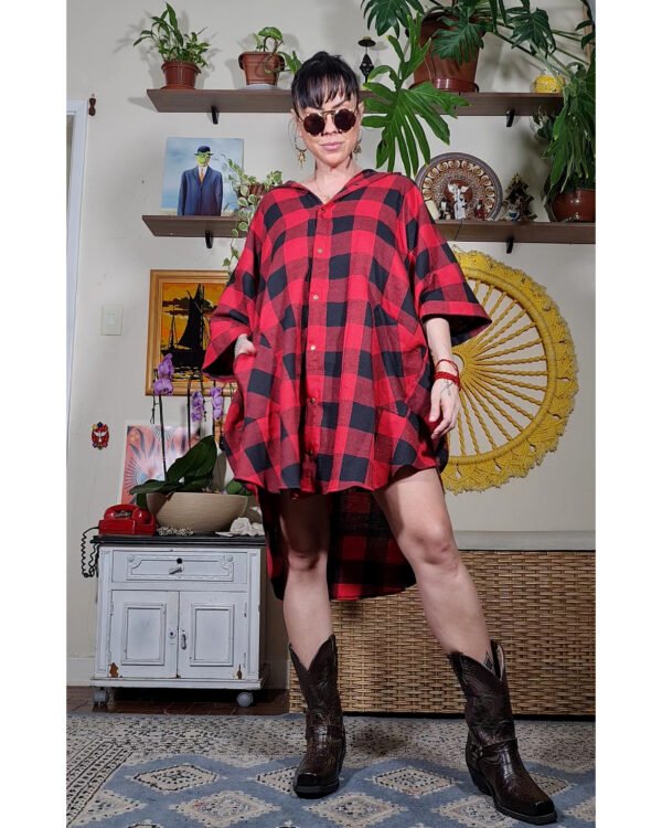 CAMISÃO CRIS CURTO FLANELA XADREZ VERMELHO E PRETO