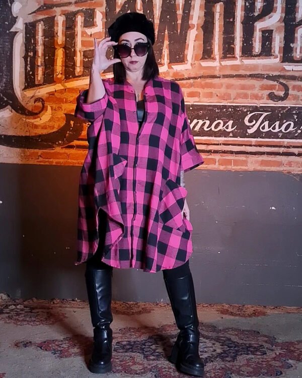 CAMISÃO CRIS CURTO FLANELA XADREZ PINK E PRETO