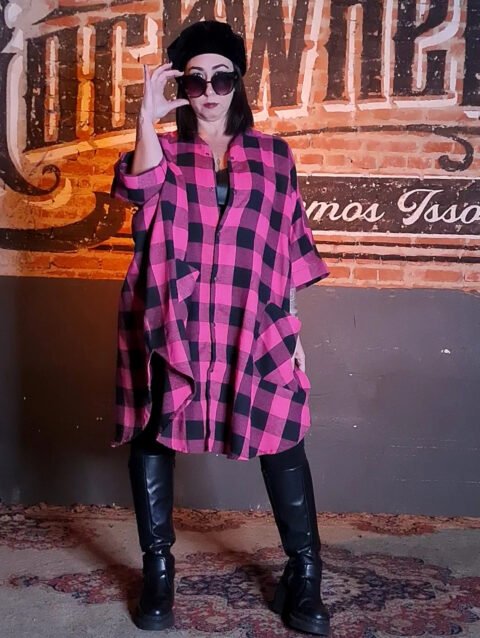 CAMISÃO CRIS CURTO FLANELA XADREZ PINK E PRETO