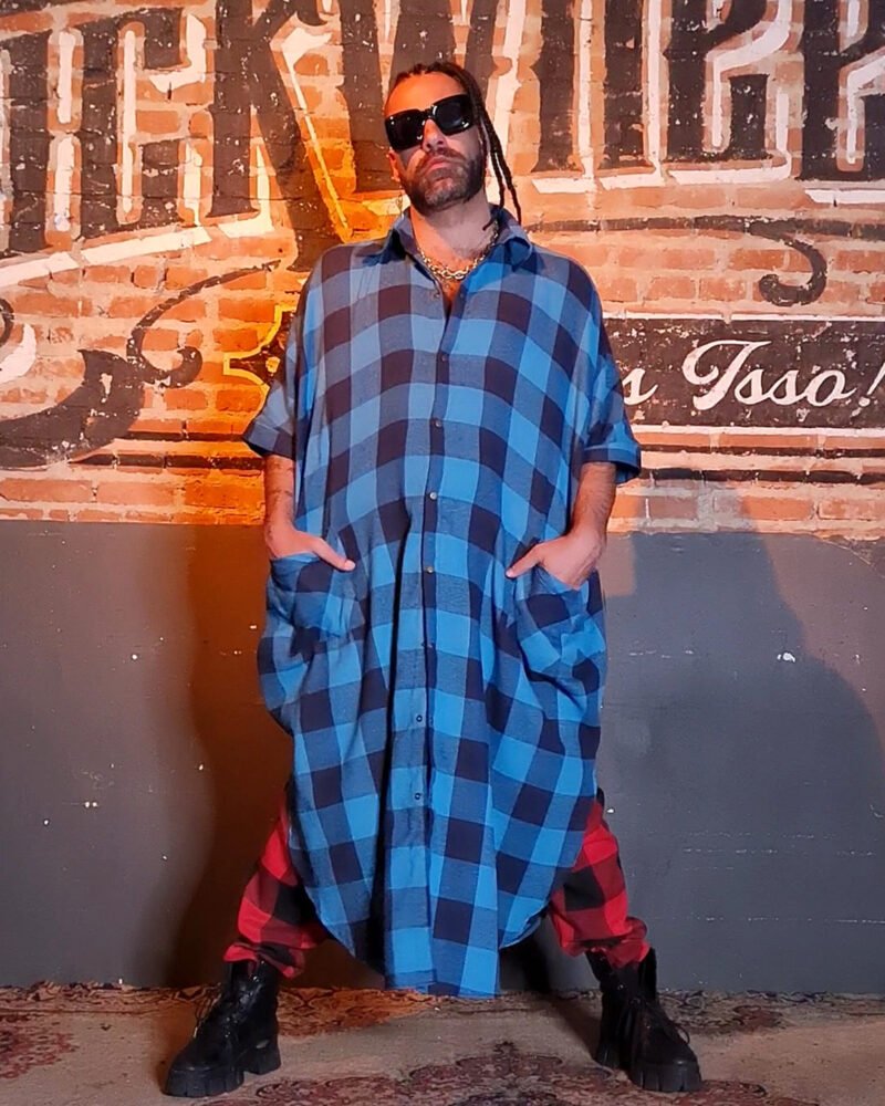 CAMISÃO CRIS LONGO FLANELA XADREZ AZUL E PRETO