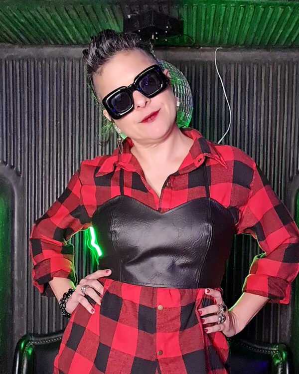TOP CORSET DUPLA FACE COURO E FLANELA XADREZ VERMELHO E PRETO - Imagem 4