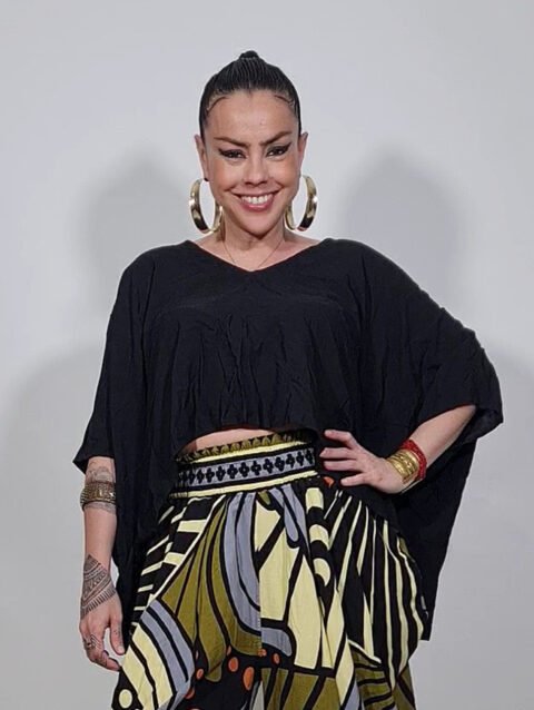 BLUSA BETH PRETA