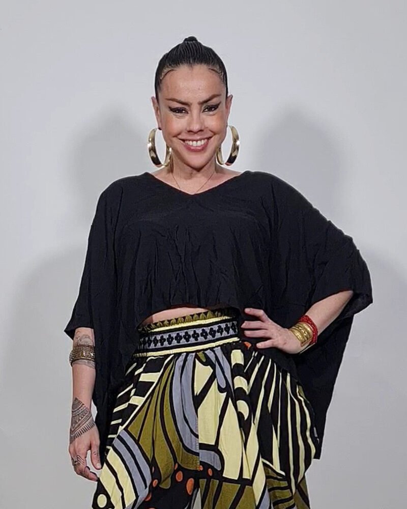 BLUSA BETH PRETA
